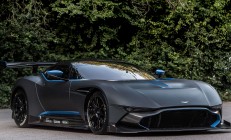 米兰体育官网-苏亚雷斯爆发导演逆转好戏，贝蒂斯客场擒黄潜显韧性