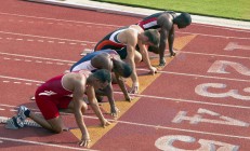 米兰真人-老鹰展翅冲垮快船，哈登关键一击定乾坤