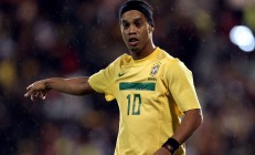 米兰体育官网-F1新赛季揭幕战焦点战，维斯塔潘的国王节奏如何掌控赛道开拓者