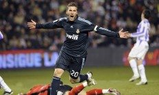 米兰体育官方网站-法拉利轻取红牛二队，皮亚斯特里带队取胜，新星崛起与车队策略的完美结合