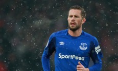 米兰-美网碾压澳网，兹维列夫的高光时刻与硬地王者的孤独加冕