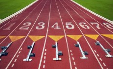 米兰体育官方网站-莫兰特法则，当时间在指尖静止，未来在他掌中流转