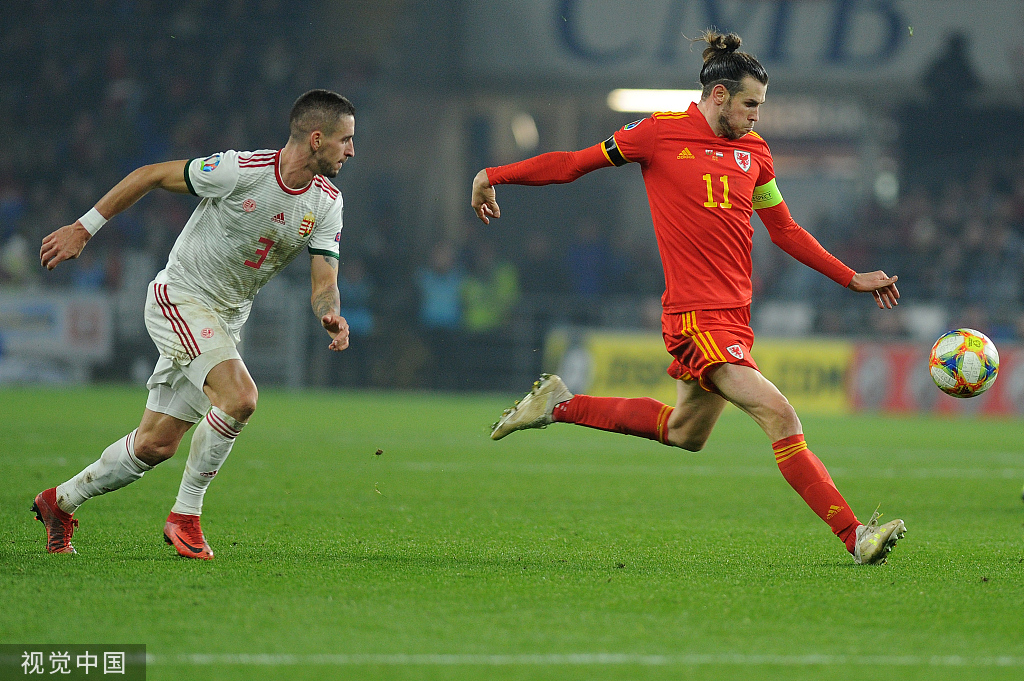 建设者与破坏者：捷克队在欧预赛中险胜俄罗斯