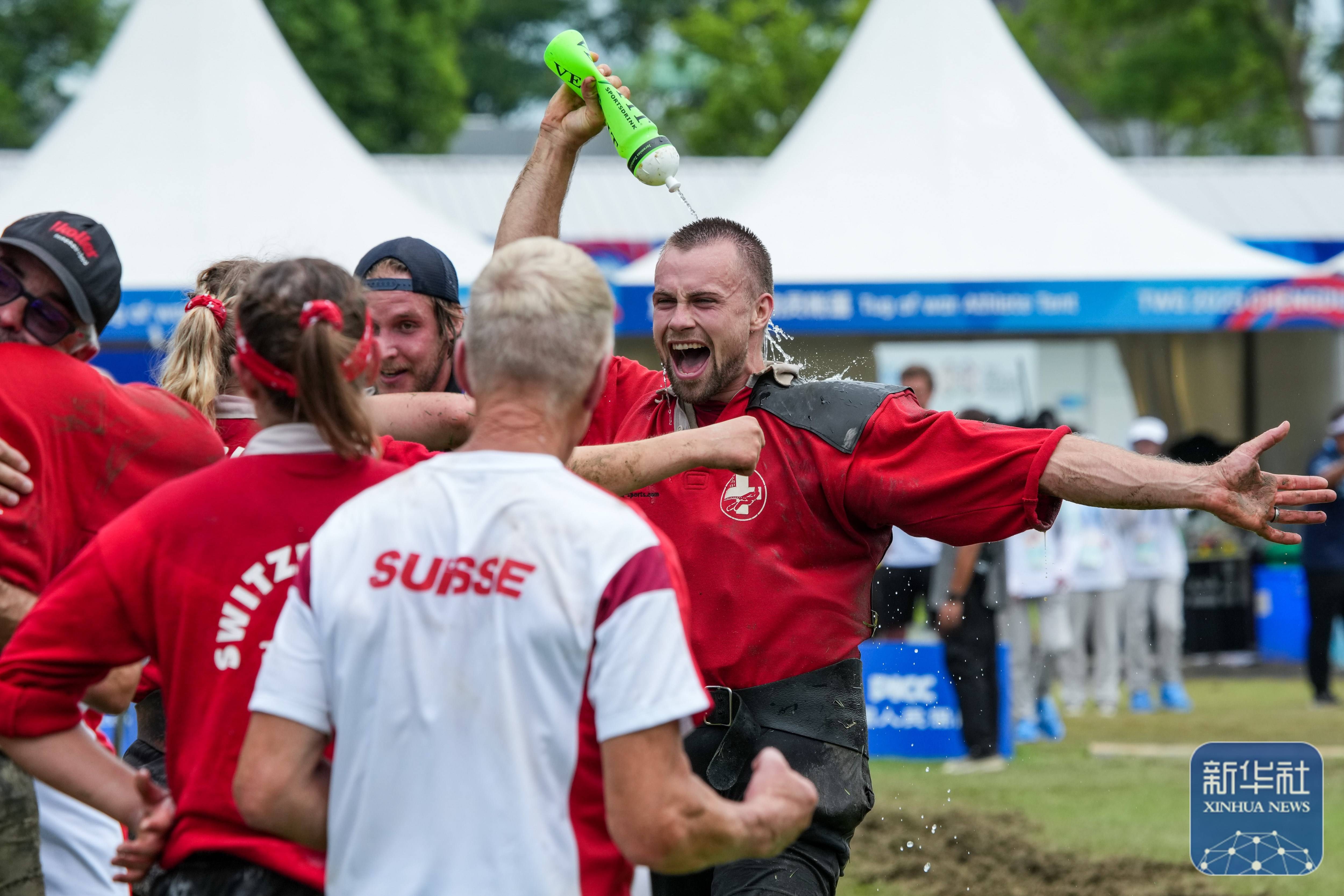 包含瑞士队在客场大获全胜,晋级形势看好的词条 包含瑞士队在客场大获全胜,晋级形势看好的词条