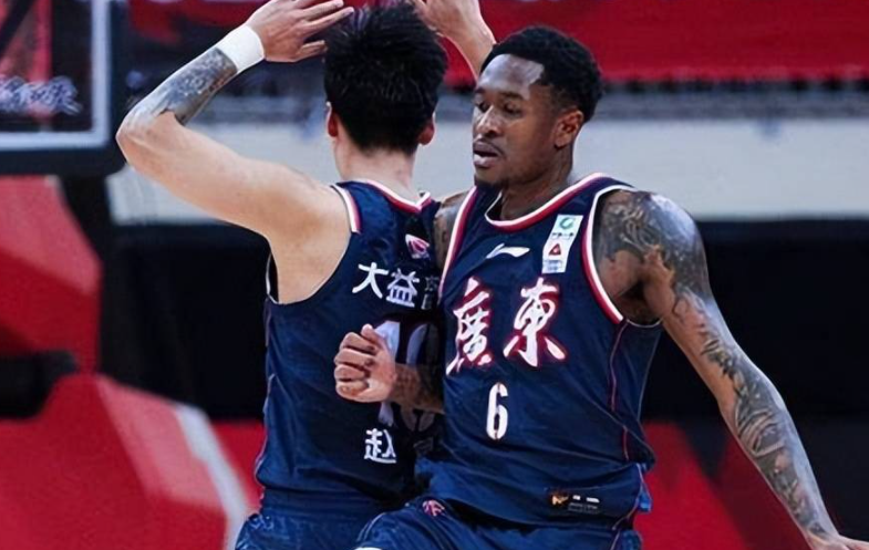 江苏队完胜尼克斯，胡金秋带队取胜的简单介绍